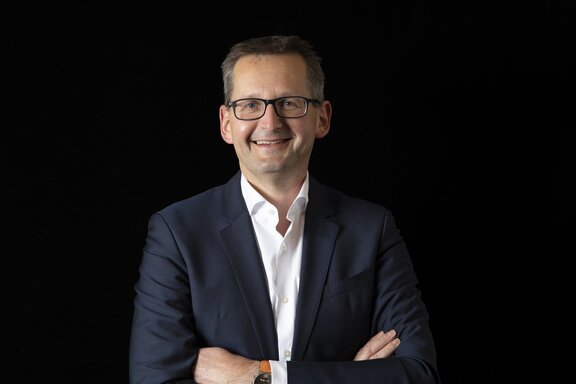 2208_joerg-stotz.jpg
